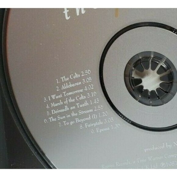 Enya The Celts CD 1995 Celtic World Music Warner Bros No Scratches - Picture 8 of 11